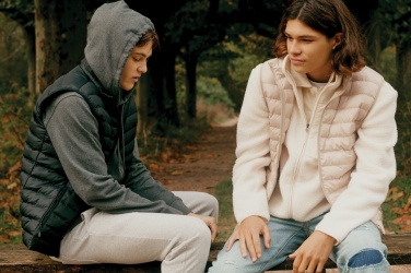 Logotrade firmakingitused pilt: Iqoniq Meru meeste taaskasutatud polüestrist vest